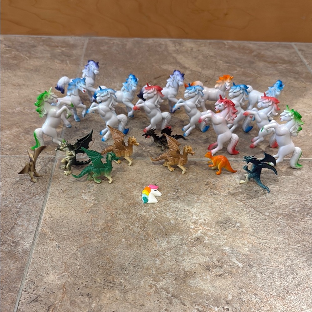 Colorful Unicorn and Dragon Figurine Set. 23 pieces. Playtime. Decoration.